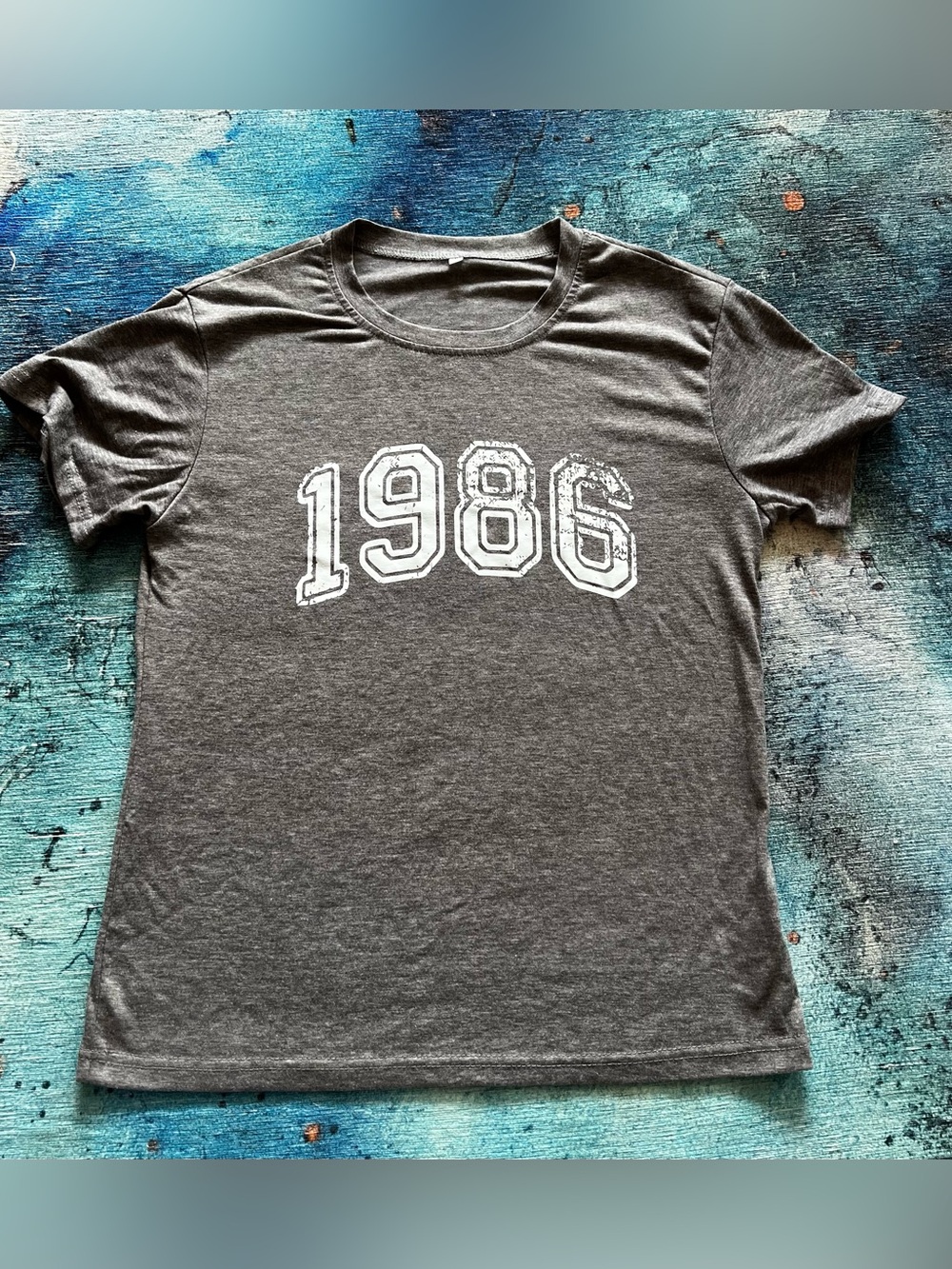 1986 super soft Graphic Tee